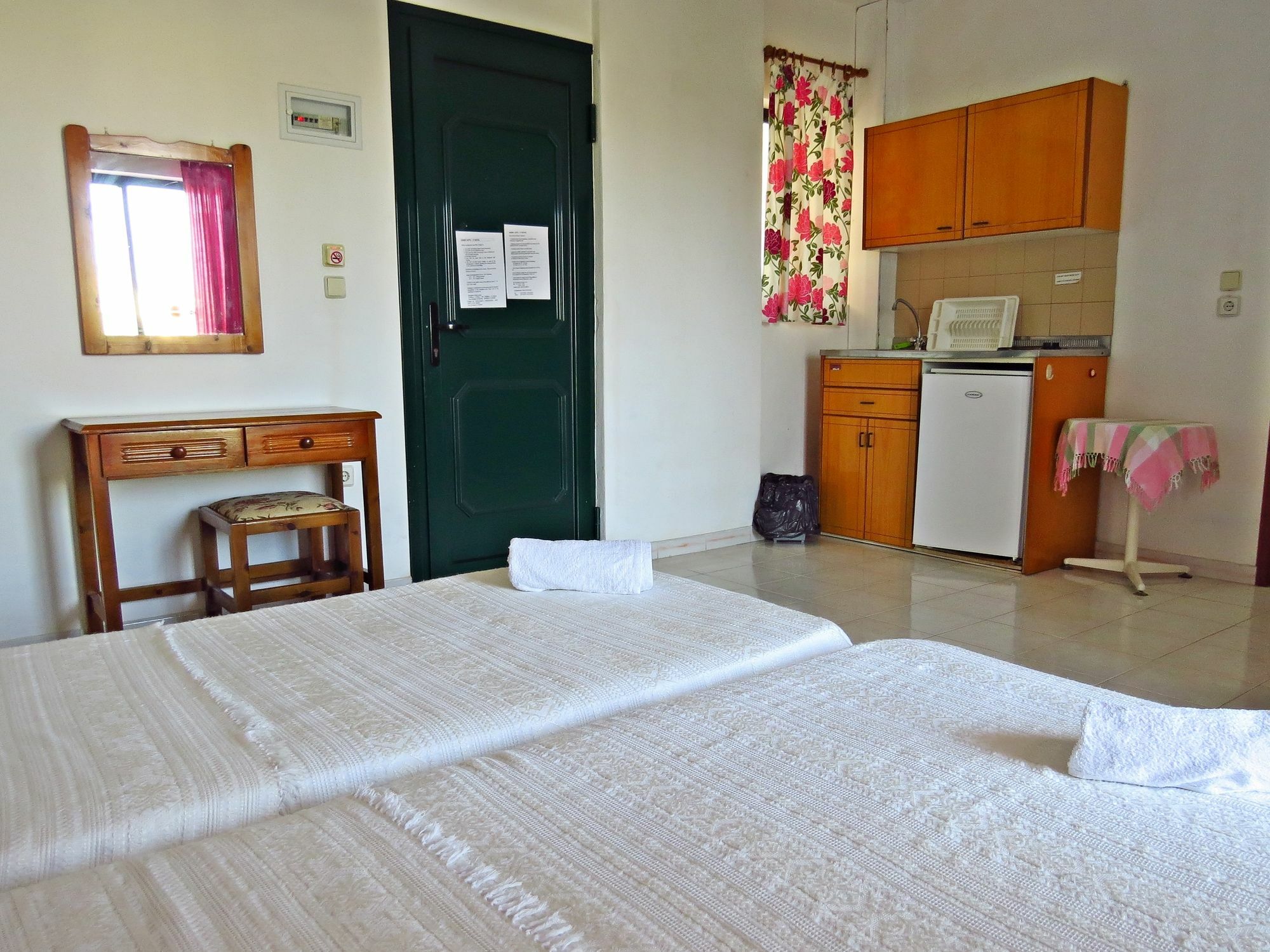 Debby Apartments Ialysos  Dış mekan fotoğraf