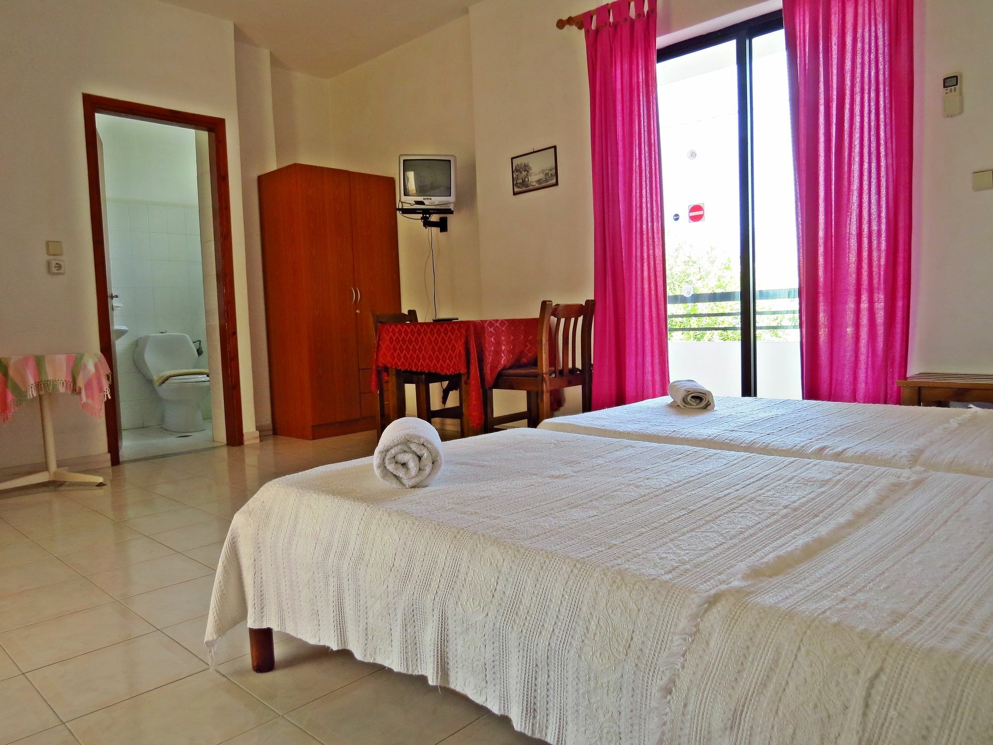 Debby Apartments Ialysos  Dış mekan fotoğraf